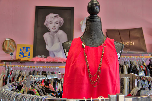 Boutique «What Women Want Resale Boutique», reviews and photos, 9012 Research Blvd Ste C12, Austin, TX 78758, USA