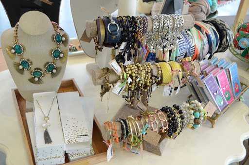 Boutique «Rabbit In the Moon», reviews and photos, 4037 Summit Plaza Dr, Louisville, KY 40241, USA