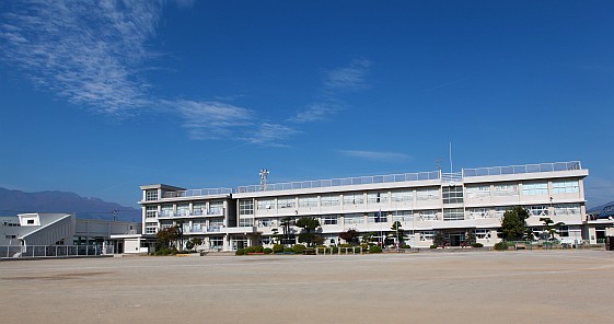 甲斐市立玉幡小学校