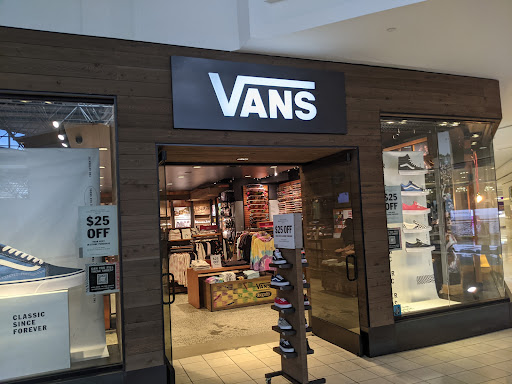 Shoe Store «Vans», reviews and photos, 3393 Peachtree Rd NE #3110a, Atlanta, GA 30326, USA