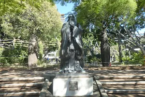 Confucius Statue image