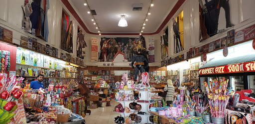 Gift Shop «Aahs! The Ultimate Gift Store», reviews and photos, 1090 Westwood Blvd, Los Angeles, CA 90024, USA