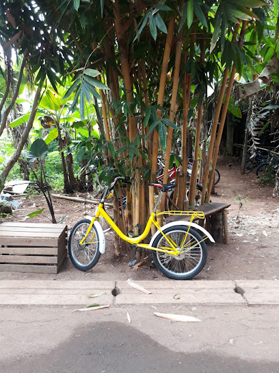 Jalur Sepeda Bambu Kuning