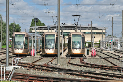 Station Tram Hôpital - Accueil à Orléans