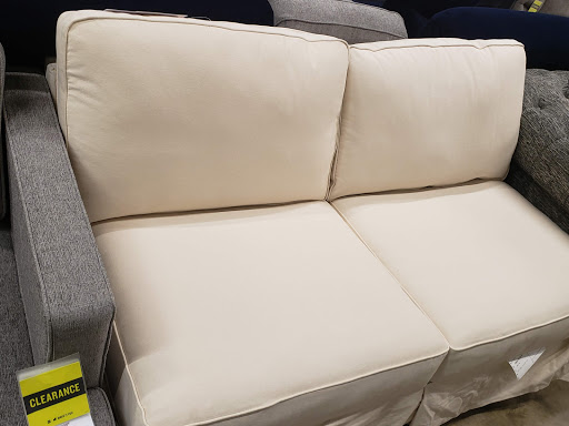 Furniture Store «Value City Furniture», reviews and photos, 2500 Prince William Pkwy, Woodbridge, VA 22192, USA