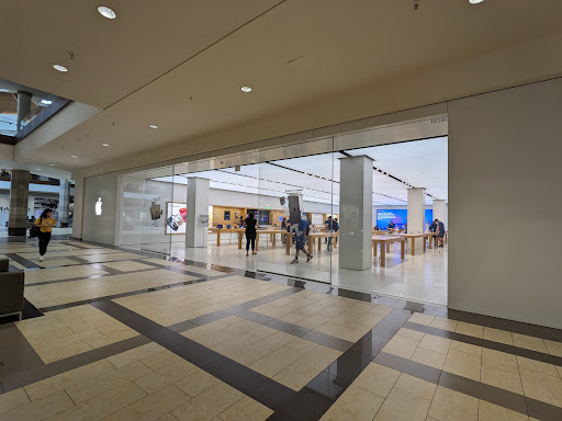 Apple Brea Mall image