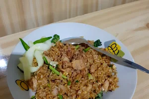 Nasi Goreng Godong image