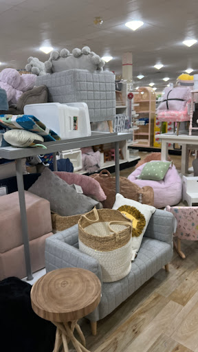 Department Store «T.J. Maxx & HomeGoods», reviews and photos, 103 S Mt Juliet Rd #610, Mt Juliet, TN 37122, USA