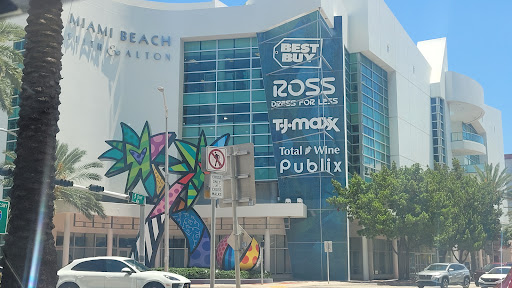 Electronics Store «Best Buy», reviews and photos, 1131 5th St, Miami Beach, FL 33139, USA