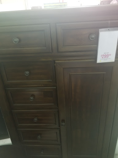 Furniture Store «American Signature Furniture», reviews and photos, 1924 W International Speedway Blvd, Daytona Beach, FL 32114, USA