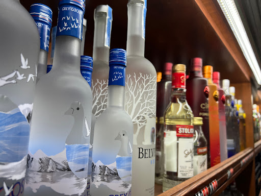 Wine Store «Canyon Crest Liquor», reviews and photos, 1350 Massachusetts Ave, Riverside, CA 92507, USA