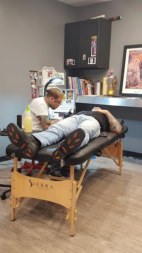 Tattoo Shop «Iron Anchor Tattoos», reviews and photos, 120 County Park Rd, Paducah, KY 42001, USA