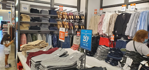 Clothing Store «Old Navy», reviews and photos, 3131 E Main St, Mohegan Lake, NY 10547, USA