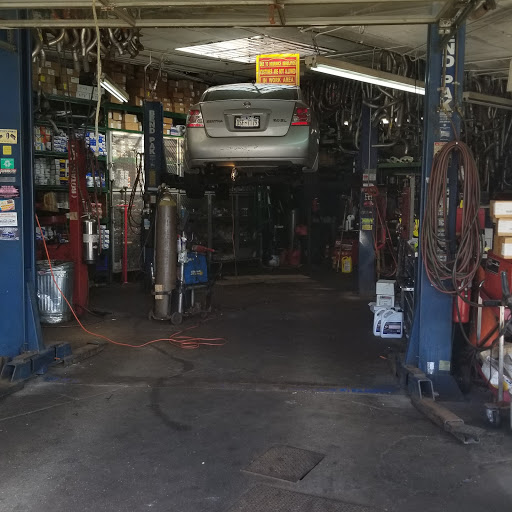 Auto Repair Shop «Meineke Car Care Center», reviews and photos, 60-17 Eliot Ave, Maspeth, NY 11378, USA