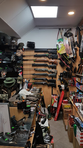 Opinii despre Ловно-рибарски магазин "НАСЛУКА" în Смолян - Магазин за спортни стоки