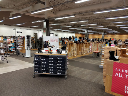 Shoe Store «DSW Designer Shoe Warehouse», reviews and photos, 23171 W Outer Dr, Allen Park, MI 48101, USA