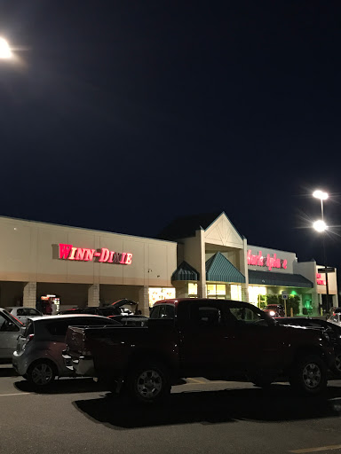 Grocery Store «Winn-Dixie», reviews and photos, 1952 W Dallas Ave, Selma, AL 36701, USA