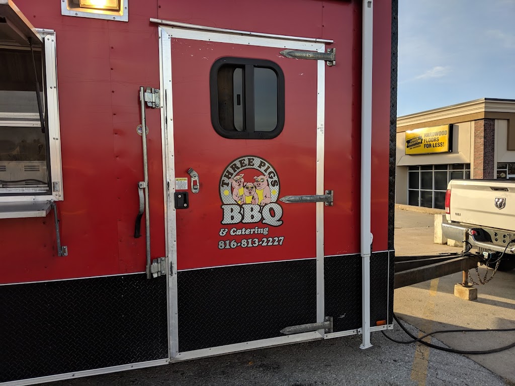 3 Pigs BBQ 64086