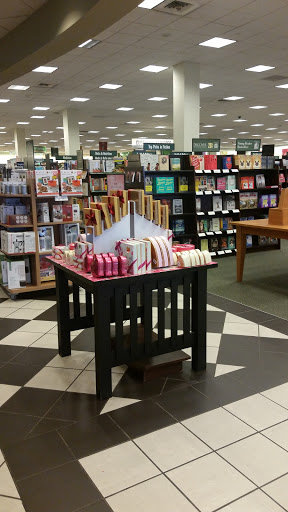 Book Store «Barnes & Noble», reviews and photos, 4100 Summit Plaza Dr, Louisville, KY 40241, USA