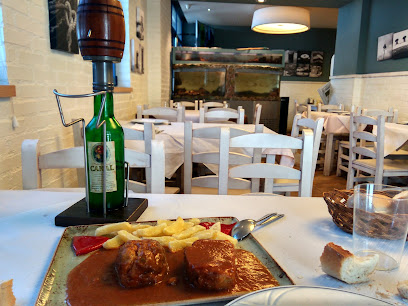 Restaurante La Ribera - C. San Juan, 10, 33440 Luanco, Asturias, Spain