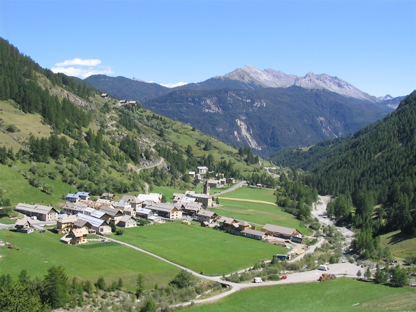 Le Beal Traversier à Arvieux (Hautes-Alpes 05)