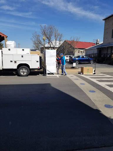Ice Cream Shop «C&C Frozen Treats», reviews and photos, 409 E Main St, Front Royal, VA 22630, USA