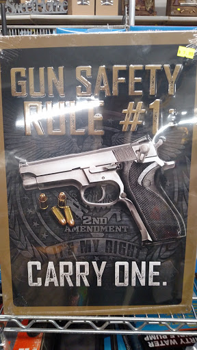 Discount Store «Somerset Discount Store», reviews and photos, 319 E Main St, Somerset, PA 15501, USA