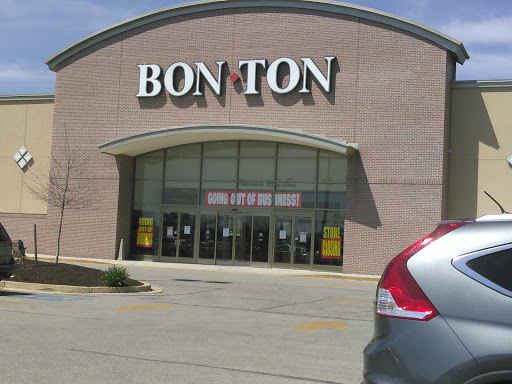 Bon-Ton, 400 Eisenhower Dr, Hanover, PA 17331, USA, 