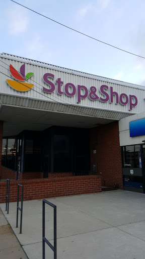 Grocery Store «Stop & Shop», reviews and photos, 156-01 Cross Bay Blvd, Queens, NY 11414, USA