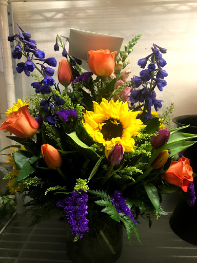 Florist «Flowers With Grace», reviews and photos, 9253 Magnolia Ave, Riverside, CA 92503, USA