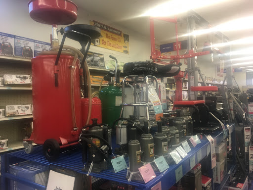 Hardware Store «Harbor Freight Tools», reviews and photos, 7523 Boulevard 26, North Richland Hills, TX 76180, USA