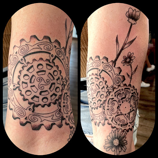 Tattoo Shop «Club Tattoo Scottsdale», reviews and photos, 4255 N Winfield Scott Plaza, Scottsdale, AZ 85251, USA