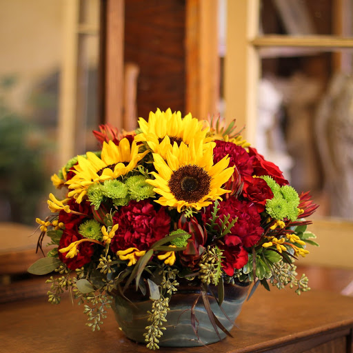 Creative Floral Designs, 12158 Tech Rd, Silver Spring, MD 20904, USA, 