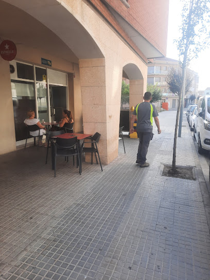 Bar Cafetería KP - Carrer de Sarrià de Ter, 30, Local, 08786 Capellades, Barcelona, Spain