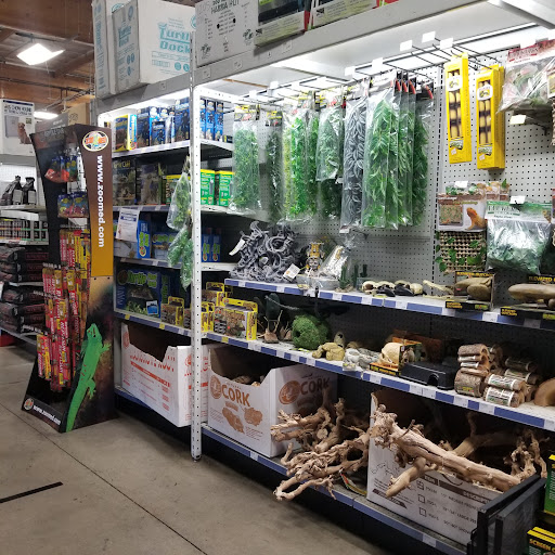 Pet Supply Store «Pet Supreme», reviews and photos, 12823 Foothill Blvd, Sylmar, CA 91342, USA