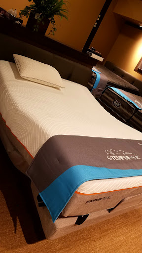 Furniture Store «Ashley HomeStore», reviews and photos, 2787 W Market St, Fairlawn, OH 44333, USA