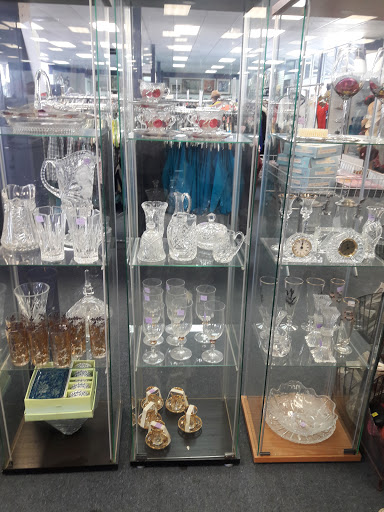 Thrift Store «Society of St. Vincent de Paul Long Beach Thrift Store», reviews and photos