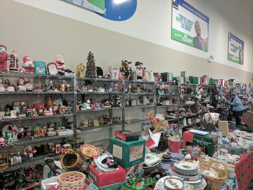 Thrift Store «Goodwill Industries McHenry», reviews and photos, 2006 N Richmond Rd, McHenry, IL 60051, USA