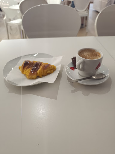 Lugarinho Riviera Pastelaria no Guimaraes, Braga
