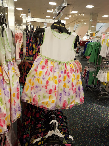 Department Store «Century 21 Department Store», reviews and photos, 1085 Old Country Rd, Westbury, NY 11590, USA