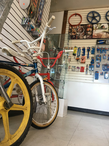Bicycle Store «Barlow Bikes and boards», reviews and photos, 315 S Columbia River Hwy, St Helens, OR 97051, USA