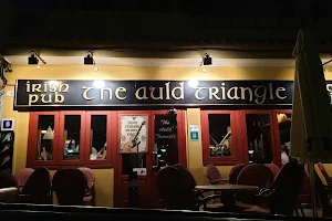 THE AULD TRIANGLE image