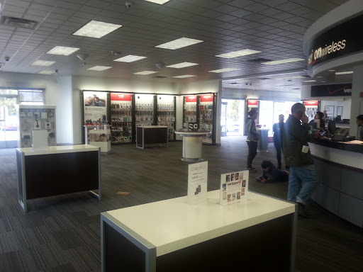 Cell Phone Store «Verizon», reviews and photos, 7720 W Broad St, Richmond, VA 23294, USA