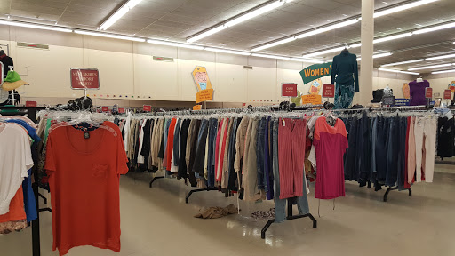 Thrift Store «Thrift Town», reviews and photos, 1516 S Westmoreland Rd, Dallas, TX 75211, USA