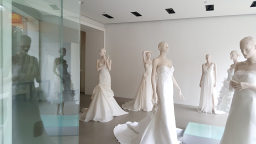 Bridal Shop «Vwidon Bridal Boutique», reviews and photos, 360 W Superior St, Chicago, IL 60654, USA