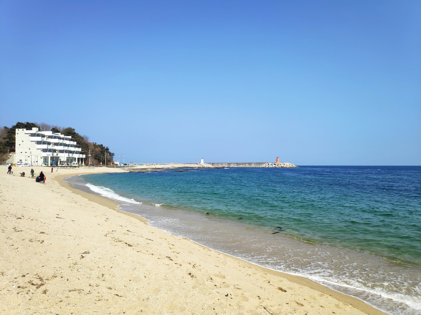 Photo of Cheonggan Beach with turquoise pure water surface