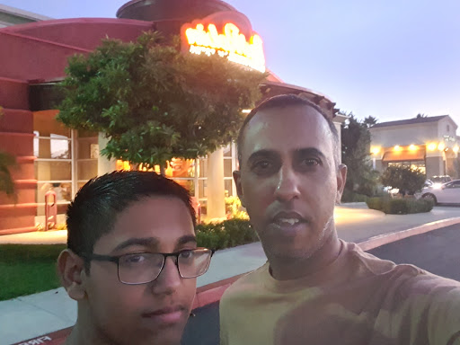 Red Robin Gourmet Burgers and Brews image