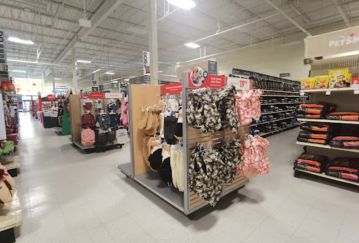 Pet Supply Store «PetSmart», reviews and photos, 1550 Butterfield Rd, Downers Grove, IL 60515, USA