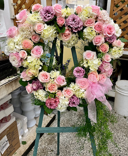 Angelas Florist and Gifts image