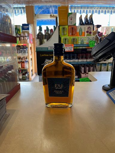 Liquor Store «K C Liquors», reviews and photos, 425 North St, Middletown, NY 10940, USA